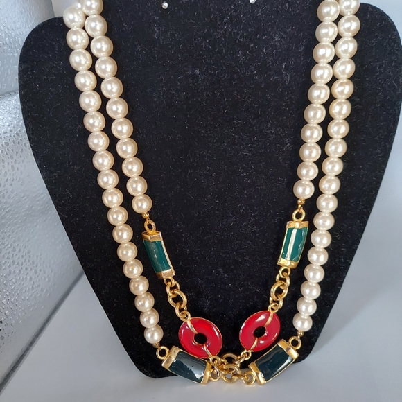 Beautiful Statement Faux Pearl Necklace&Enamel Dark Green&Maroon Metal Segments. - Picture 10 of 12